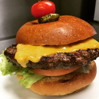 House Burger (8 oz)